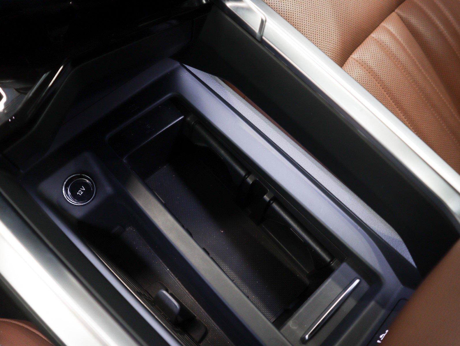 Used 2024 Audi Q8 e-tron Premium Plus image 28