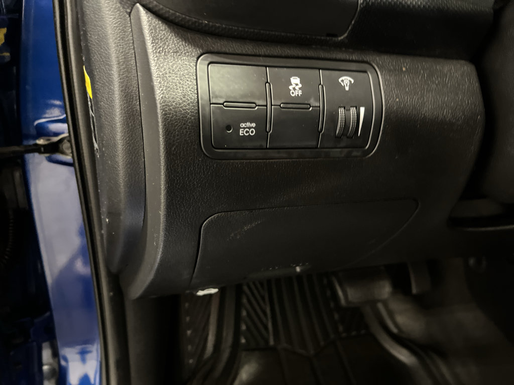 Used 2016 Hyundai Accent SE FWD image 30