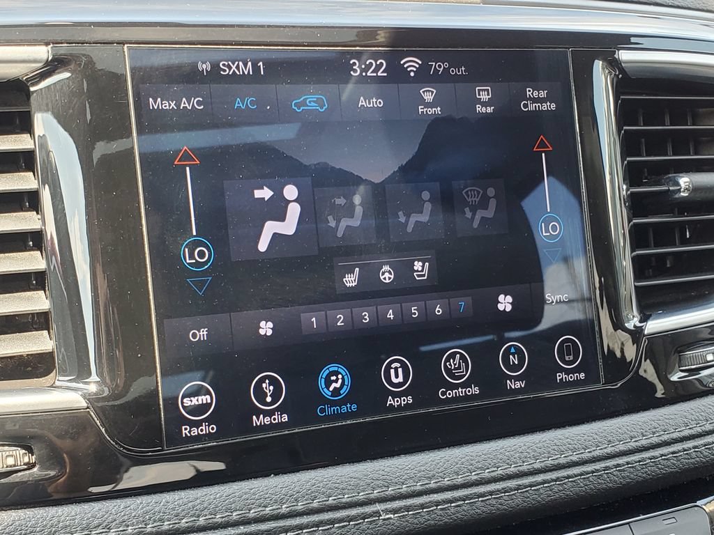 Used 2018 Chrysler Pacifica Limited FWD image 20