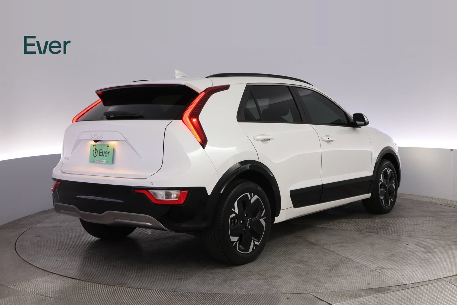 Used 2024 Kia Niro Wind FWD image 3