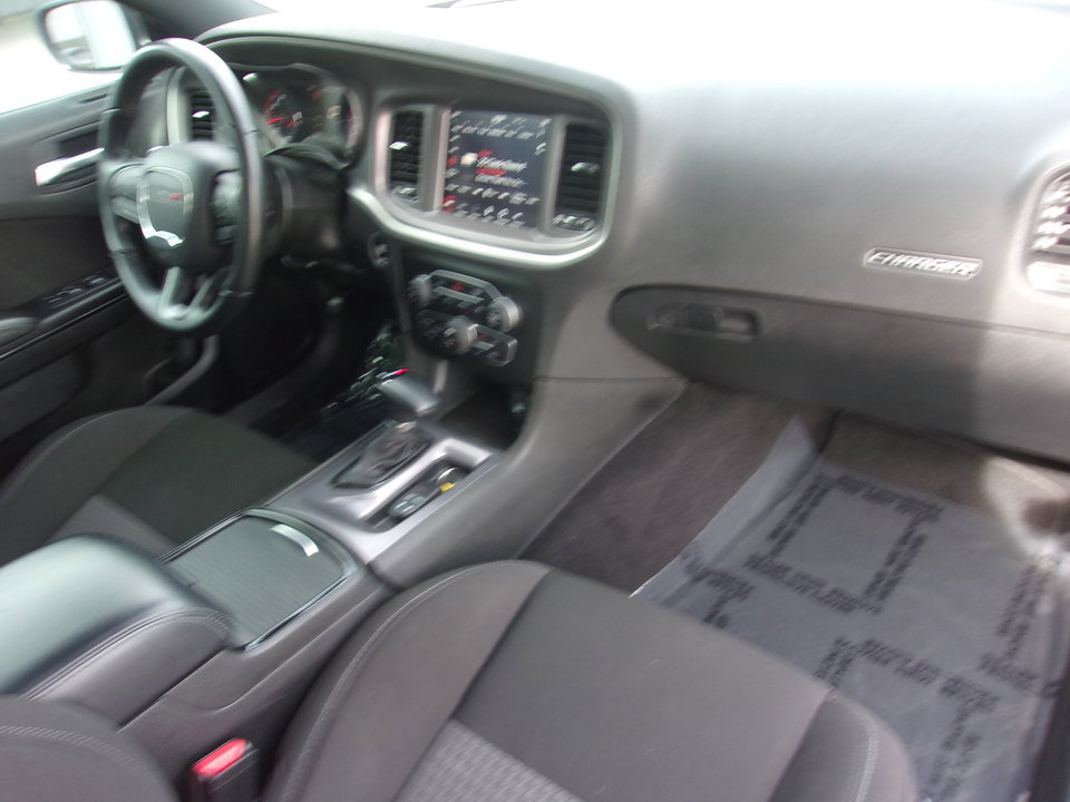 Used 2022 Dodge Charger R/T w/ Blacktop Package image 19