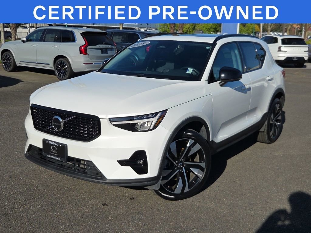 Used 2025 Volvo XC40 B5 Plus