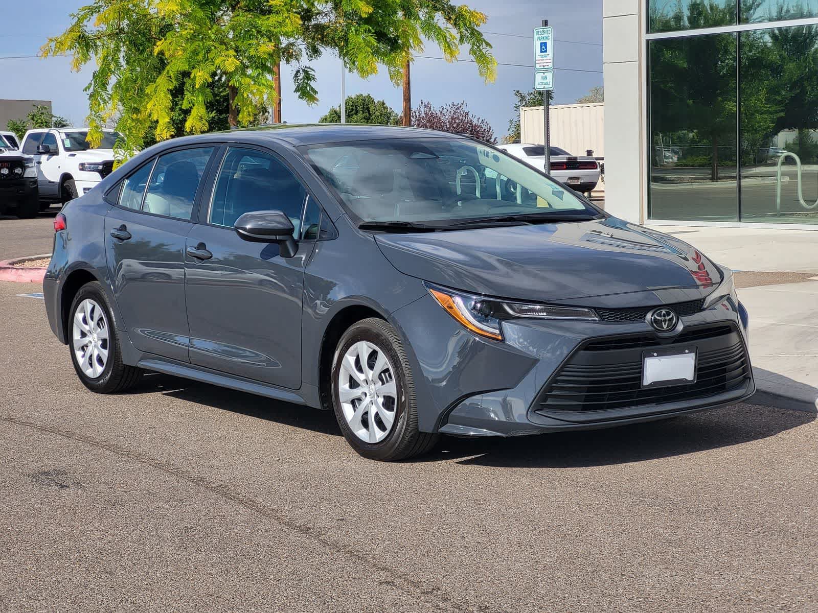 Used 2024 Toyota Corolla LE FWD image 3
