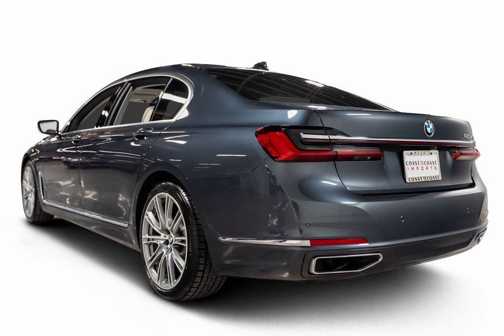 Used 2020 BMW 740i w/ Premium Package image 16