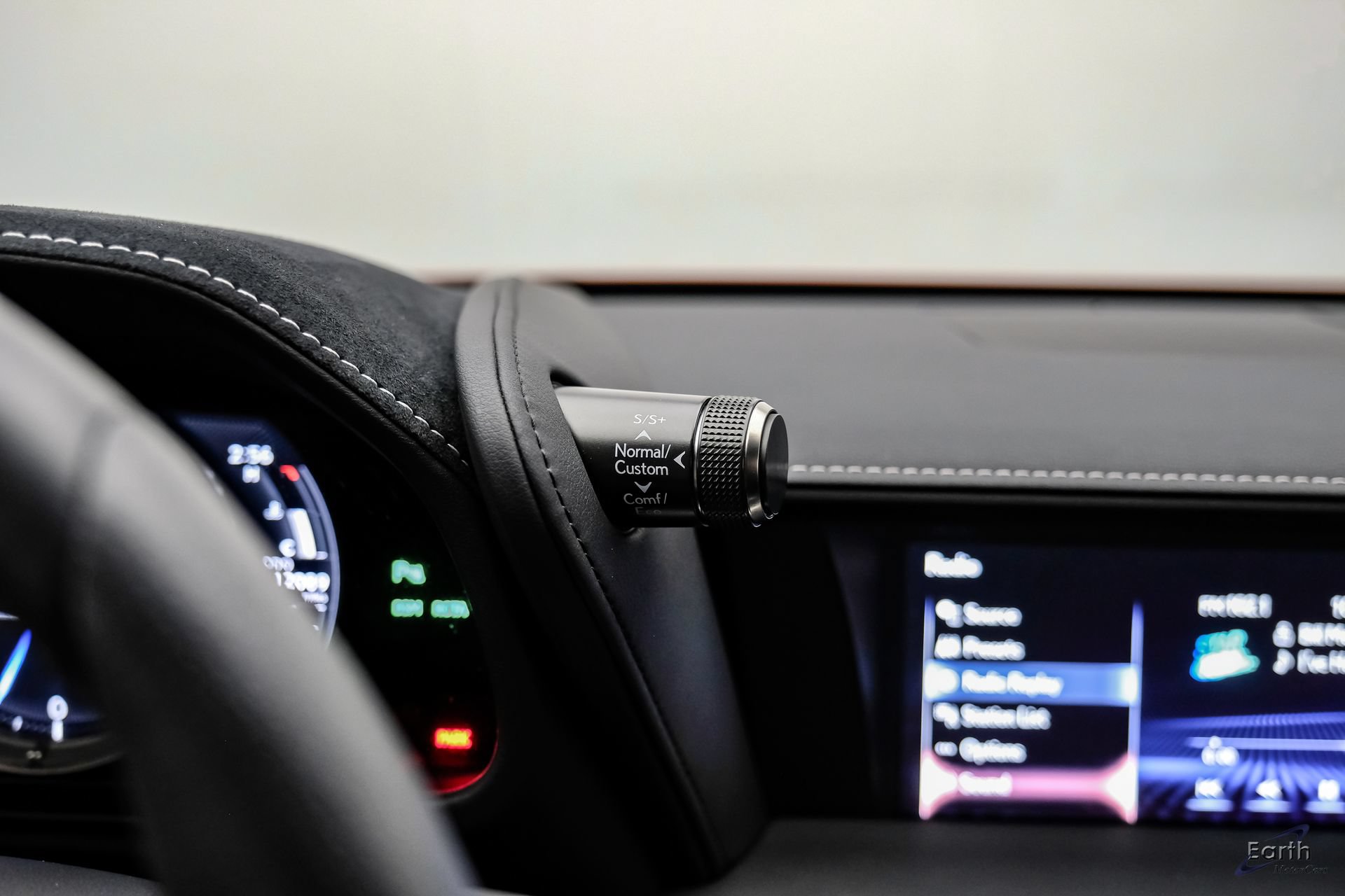 Used 2021 Lexus LC 500 Coupe w/ Performance Package RWD image 42