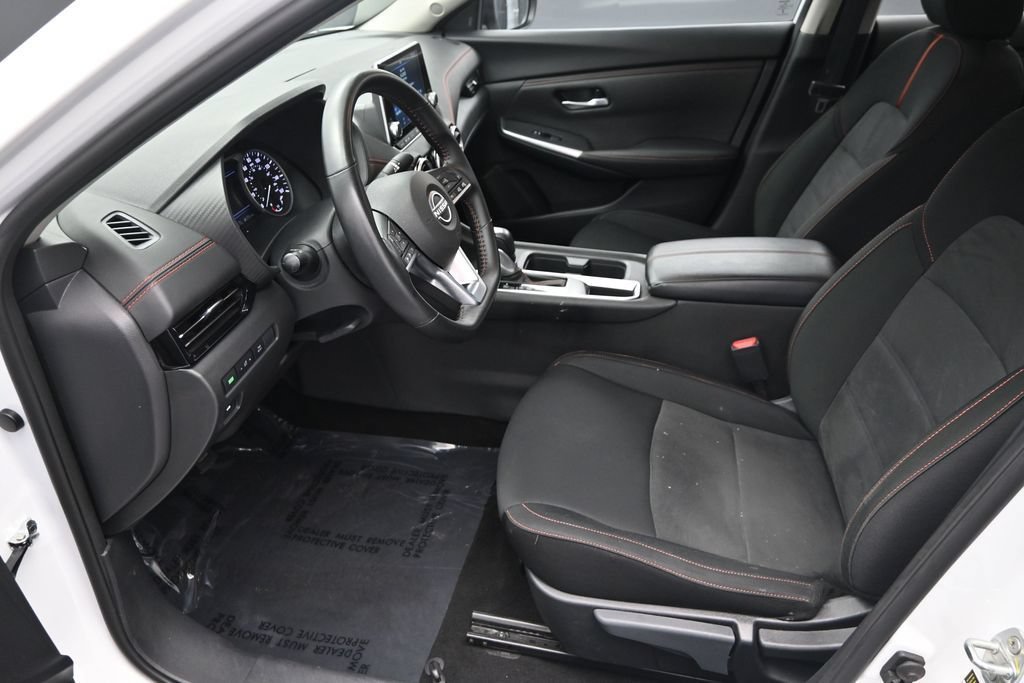 Used 2025 Nissan Sentra SR FWD image 18