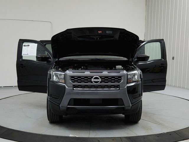 Used 2025 Nissan Frontier SV image 10