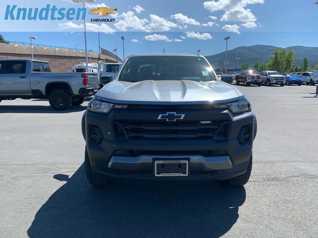 Used 2025 Chevrolet Colorado Trail Boss AWD/4WD image 2
