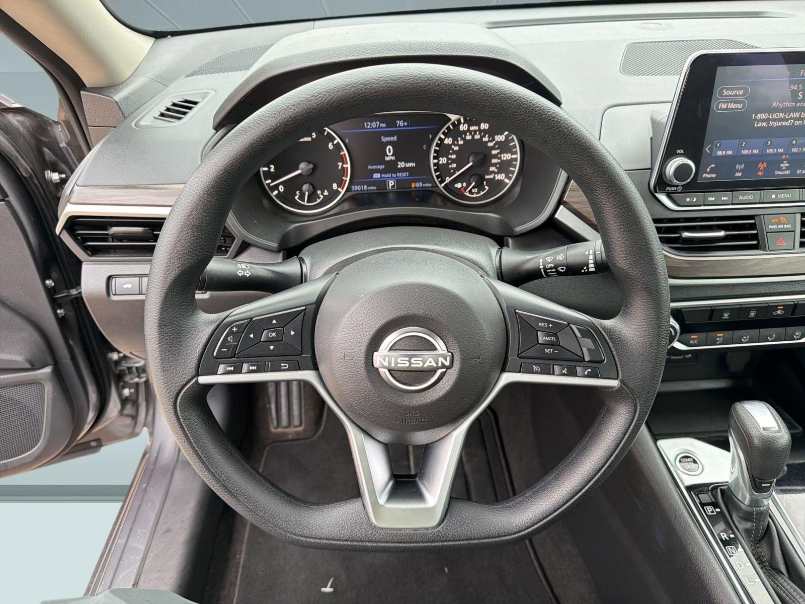 Used 2024 Nissan Altima 2.5 SV image 22