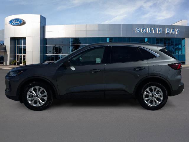 Certified 2023 Ford Escape Active FWD image 2