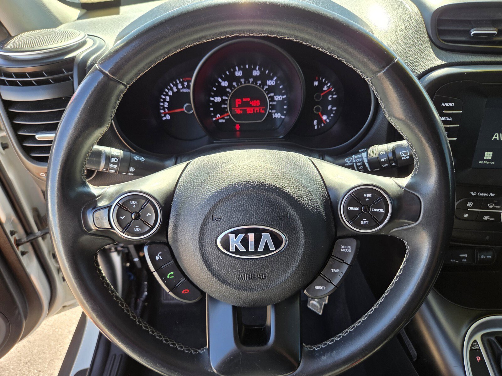 Used 2018 Kia Soul + image 18