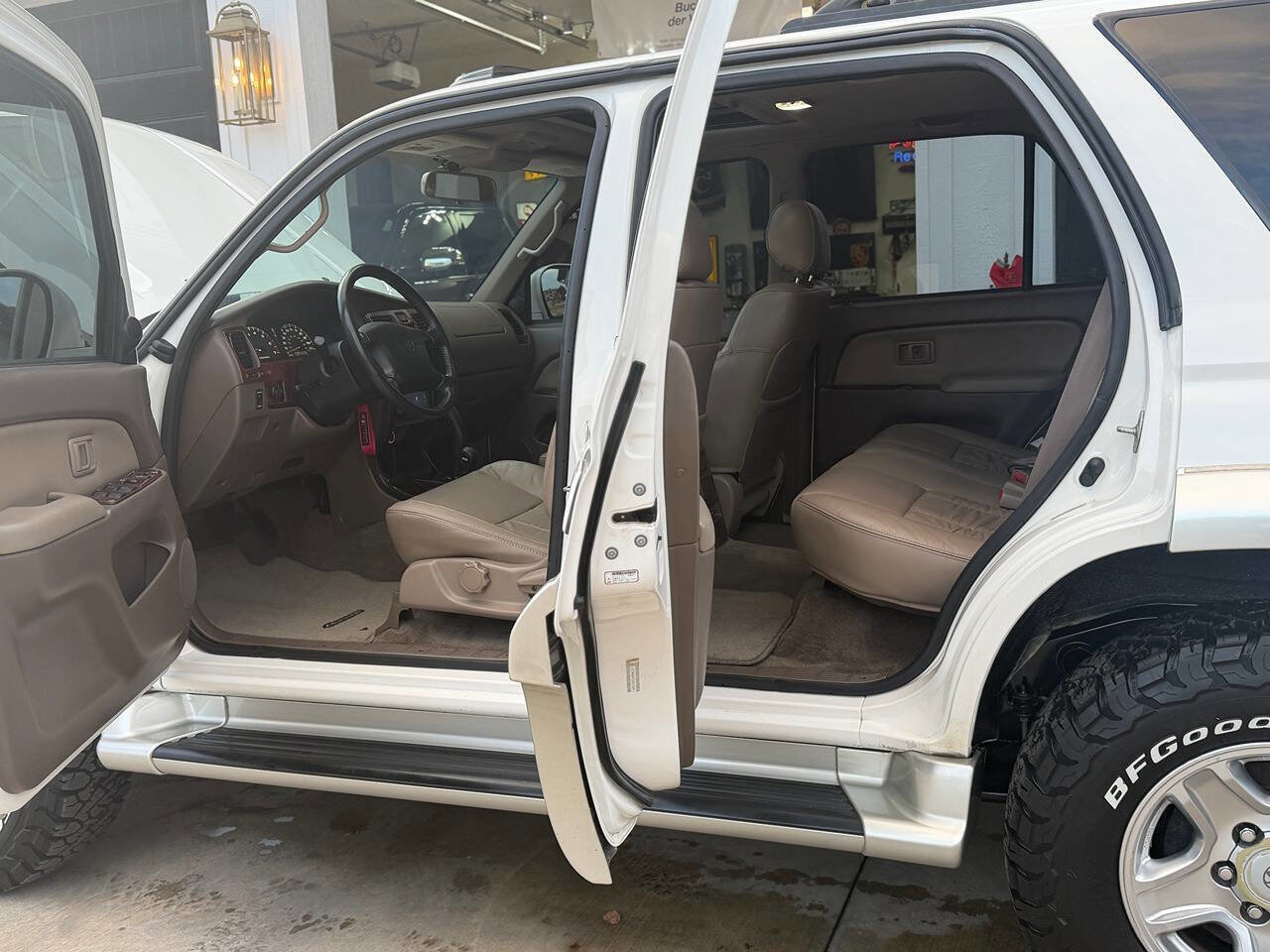 Used 2001 Toyota 4Runner SR5 image 42