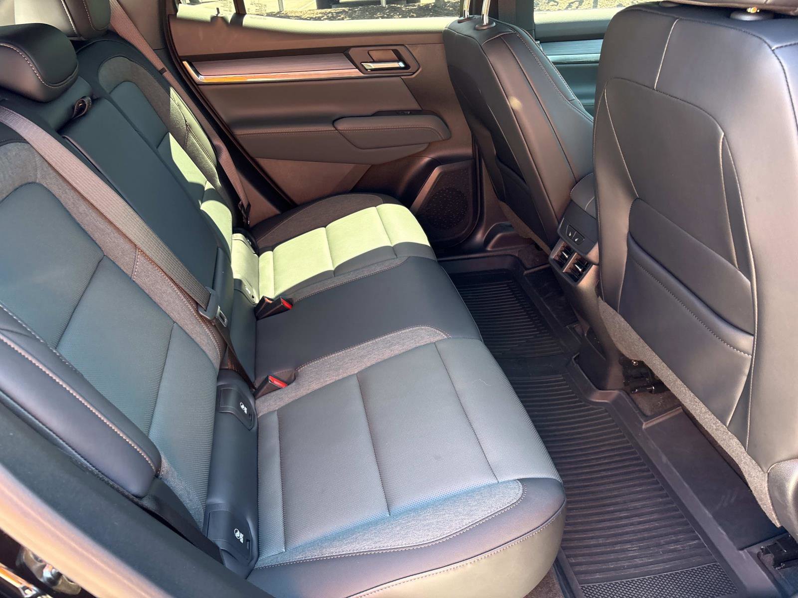 Used 2026 GMC Terrain AT4 w/ Convenience Package III AWD/4WD image 33