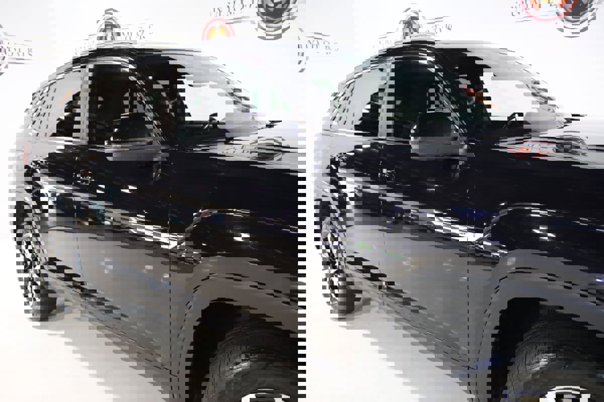 Used 2020 Volkswagen Atlas Cross Sport SEL image 8