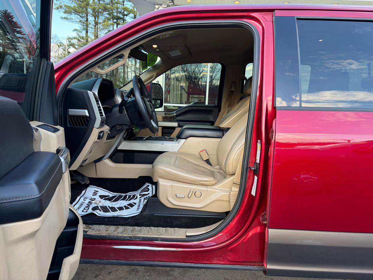 Used 2017 Ford F250 Lariat w/ Tow Technology Bundle AWD/4WD image 21