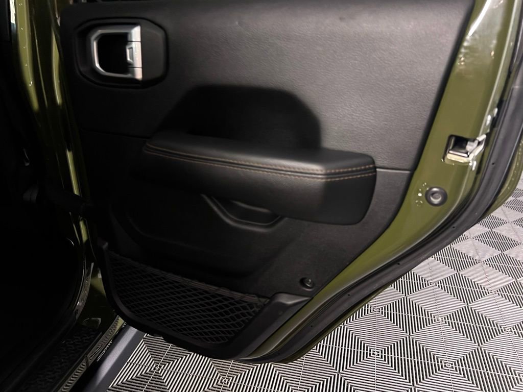 Used 2022 Jeep Wrangler Unlimited Rubicon w/ Xtreme Recon 35" Tire Package image 32