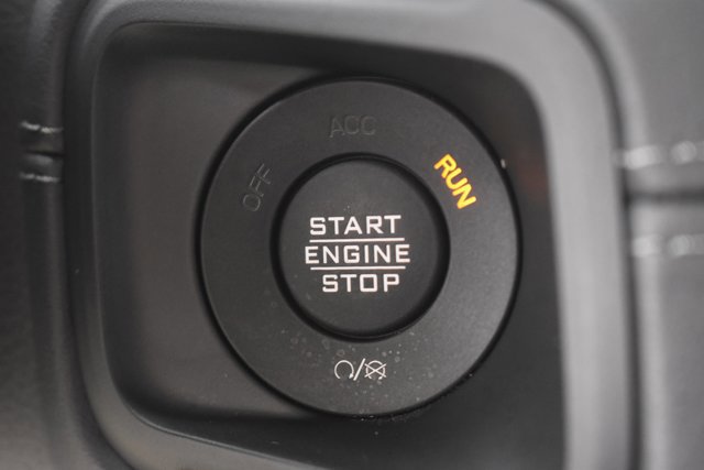 Used 2025 Jeep Gladiator Rubicon w/ Convenience Group image 28