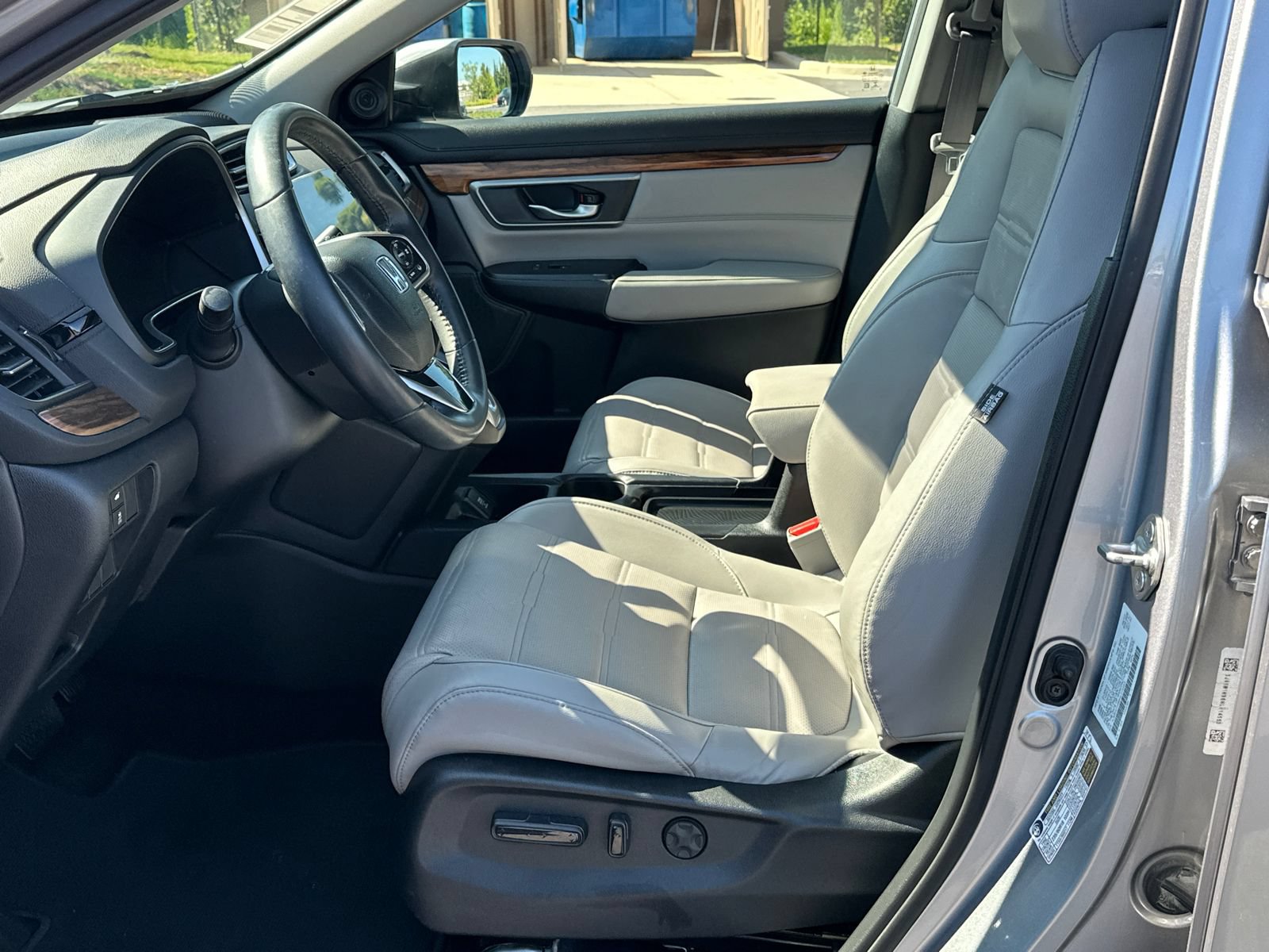 Used 2017 Honda CR-V Touring image 11