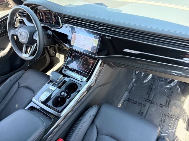 Used 2025 Audi Q8 Prestige AWD/4WD image 21