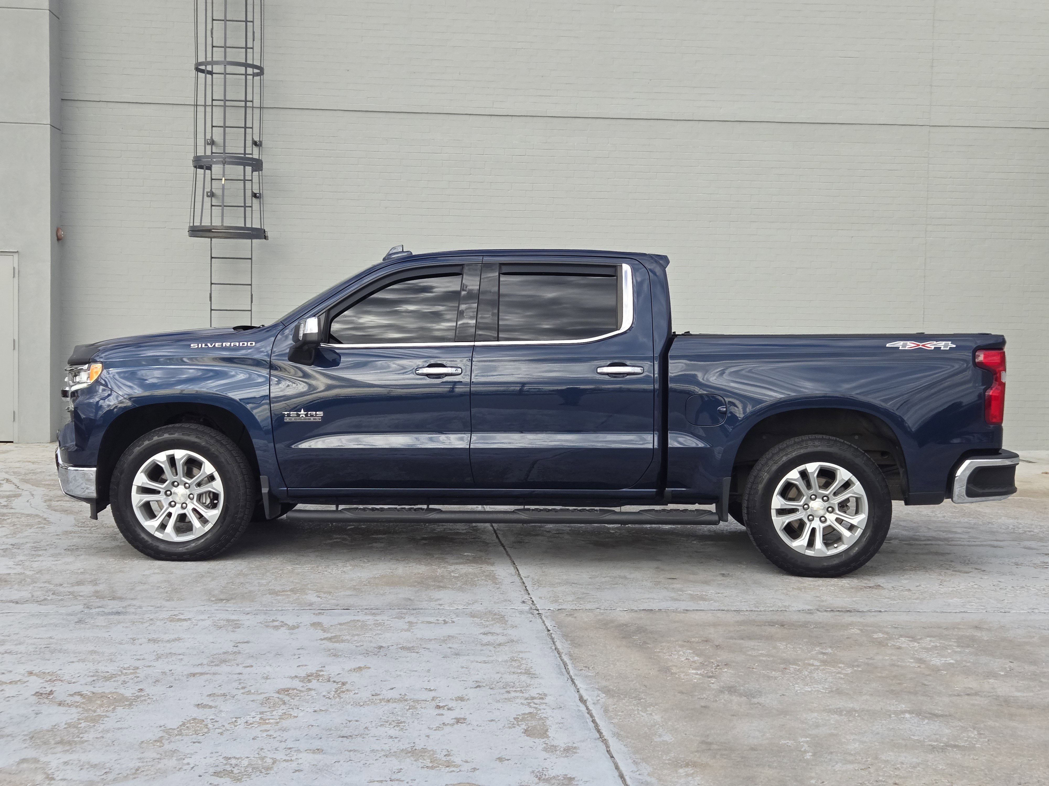 Used 2022 Chevrolet Silverado 1500 LTZ image 5
