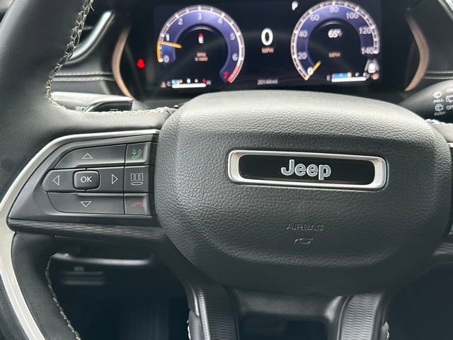 Used 2023 Jeep Grand Cherokee Altitude image 22