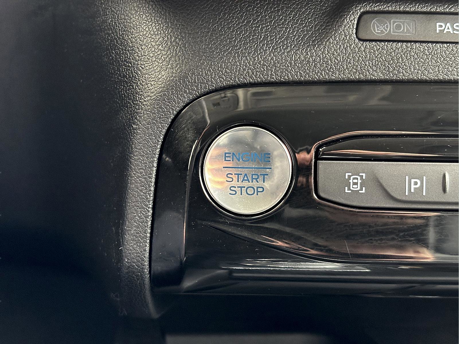 Used 2024 Ford Escape Platinum AWD/4WD image 22