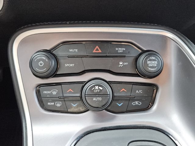 Used 2019 Dodge Challenger SXT RWD image 17