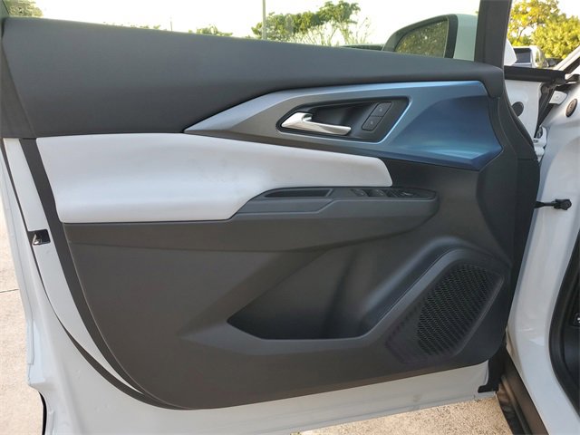 New 2026 Chevrolet Equinox EV LT image 8