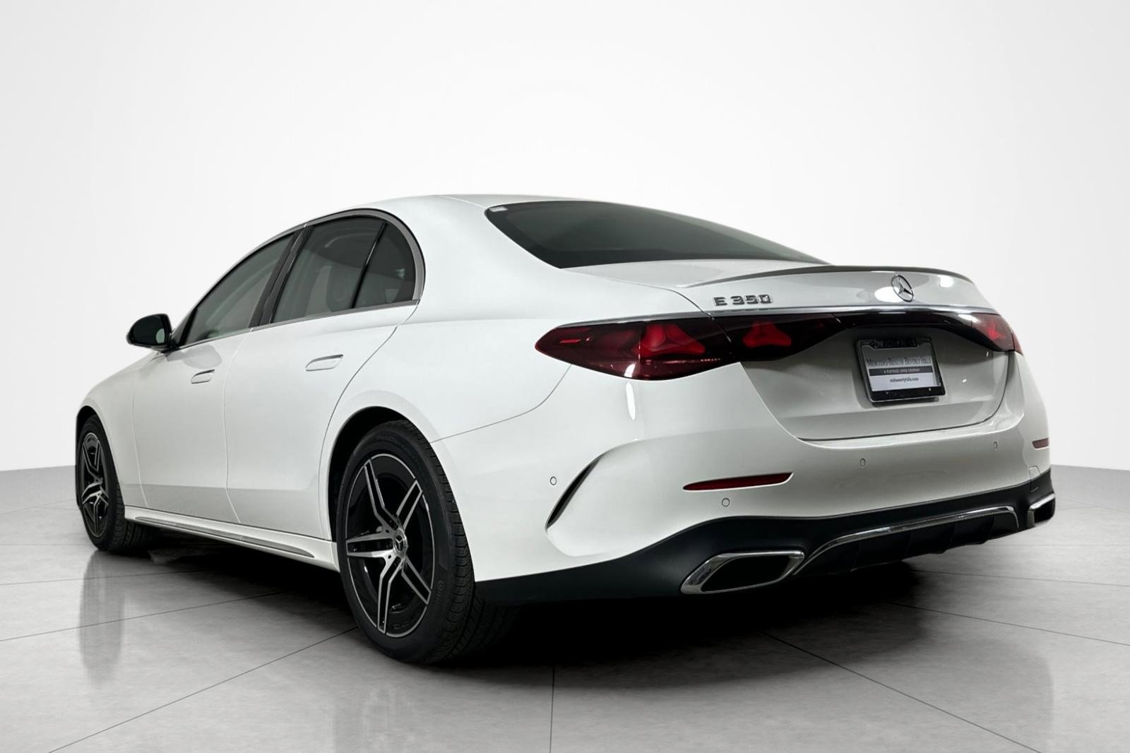 Used 2025 Mercedes-Benz E 350 Sedan image 3