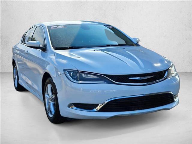 Used 2017 Chrysler 200 Limited Platinum image 3