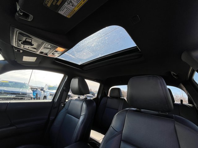 Used 2023 Toyota Tacoma TRD Off-Road w/ TRD Premium Off Road Package image 28