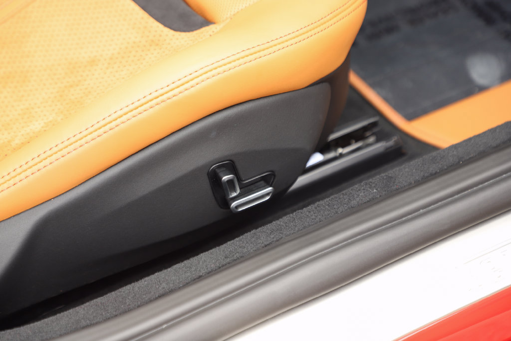 Certified 2026 Ferrari Roma Spider RWD image 67