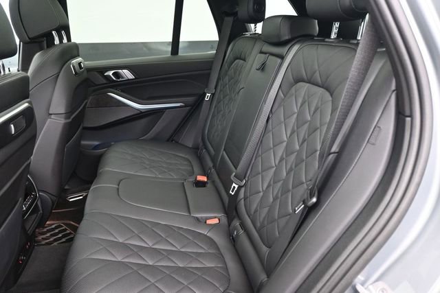 Used 2025 BMW X5 sDrive40i w/ Climate Comfort Package RWD image 12