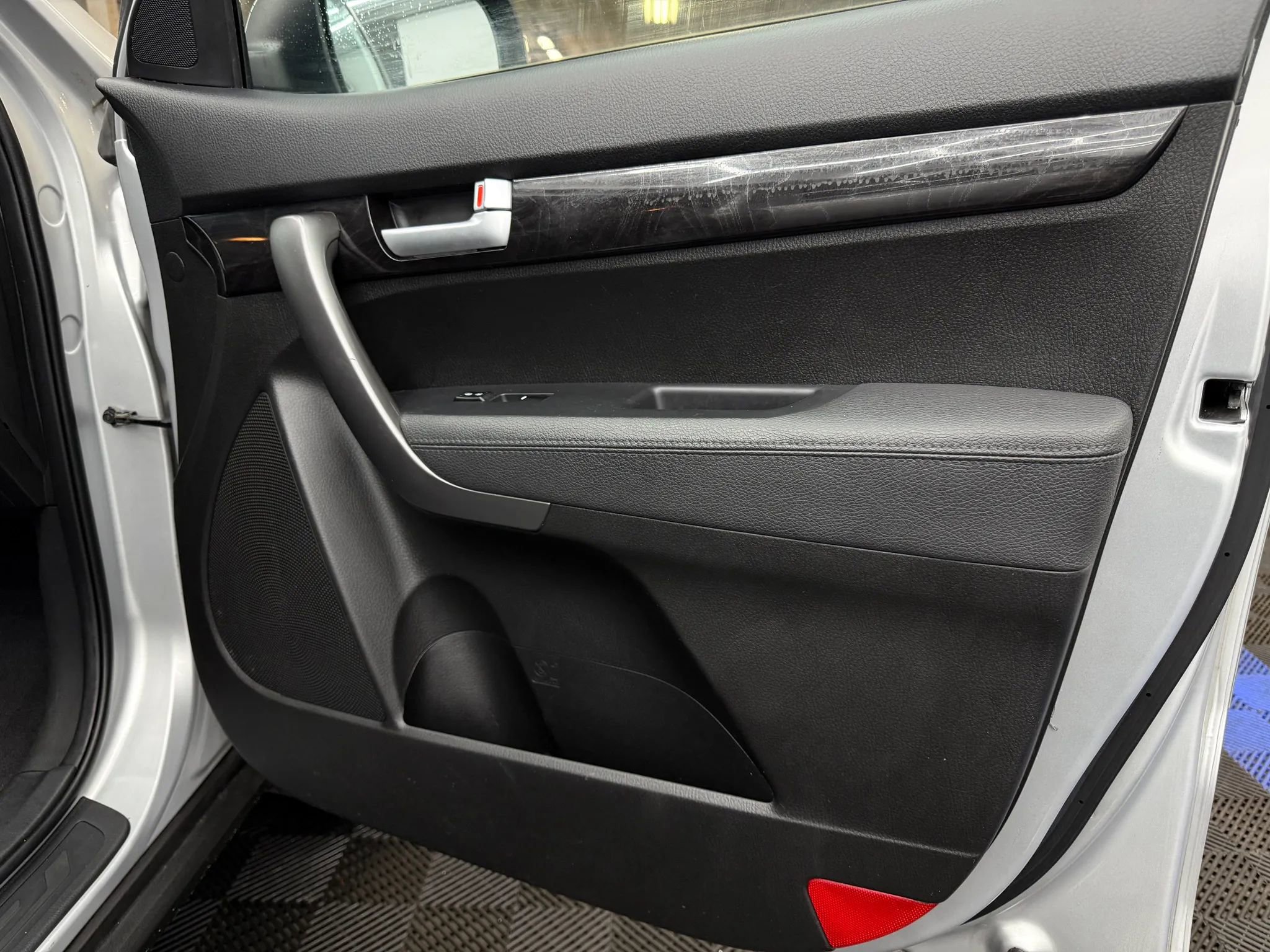 Used 2015 Kia Sorento LX image 5