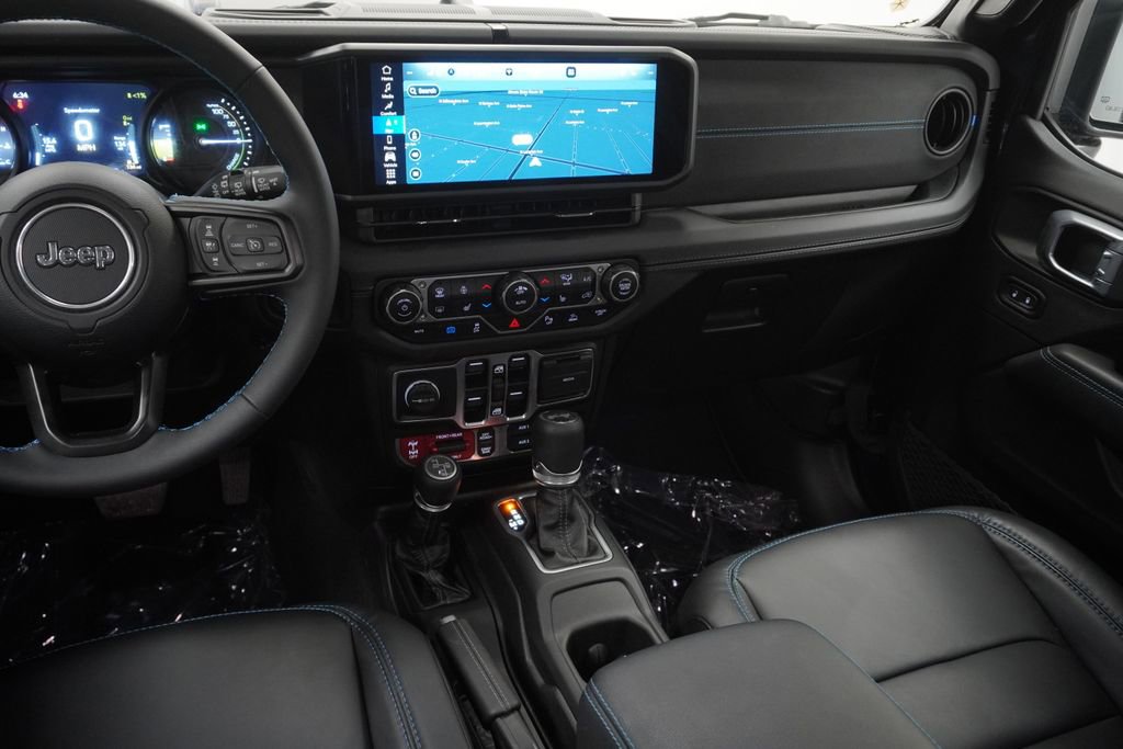 Used 2025 Jeep Wrangler Unlimited Rubicon 4xe AWD/4WD image 27