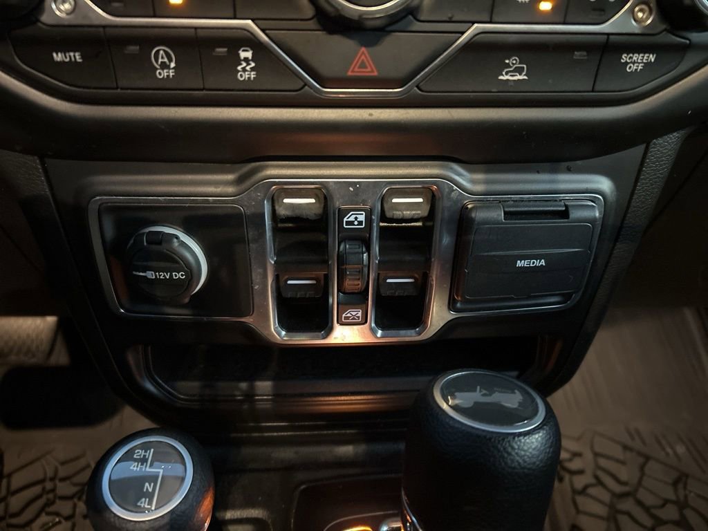 Used 2022 Jeep Wrangler Unlimited Sport image 31