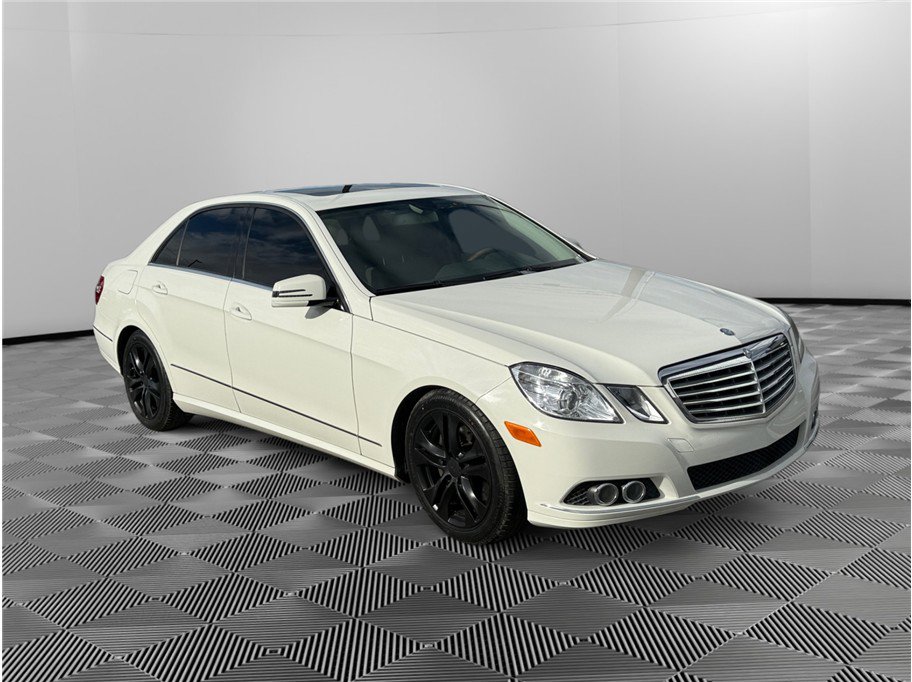 Used 2010 Mercedes-Benz E 350 4MATIC Sedan image 7
