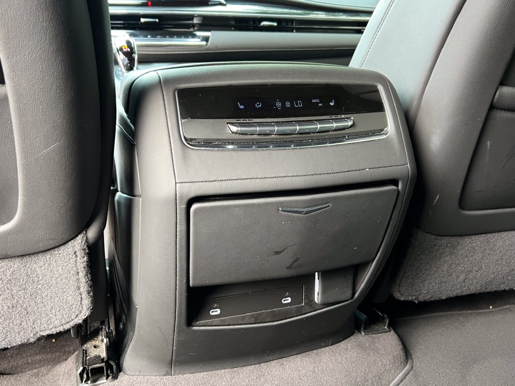 Used 2024 Cadillac Escalade ESV Sport AWD/4WD image 14