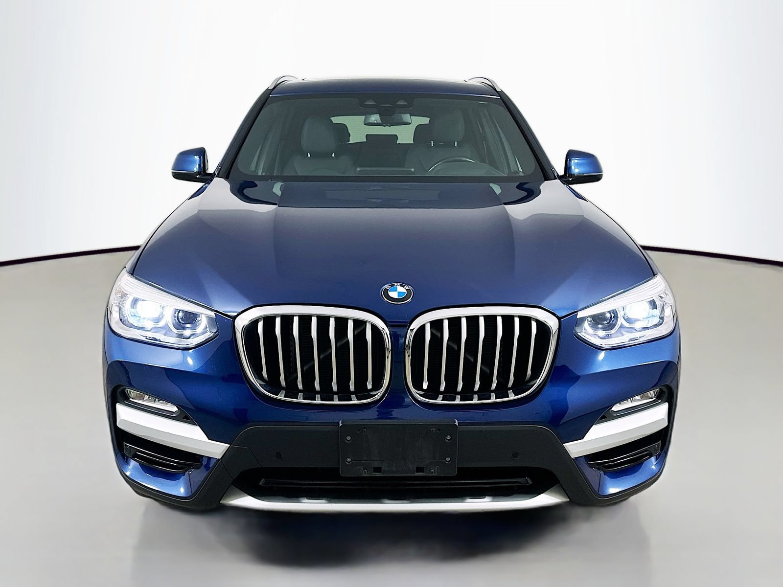 Used 2018 BMW X3 xDrive30i w/ Premium Package AWD/4WD image 2