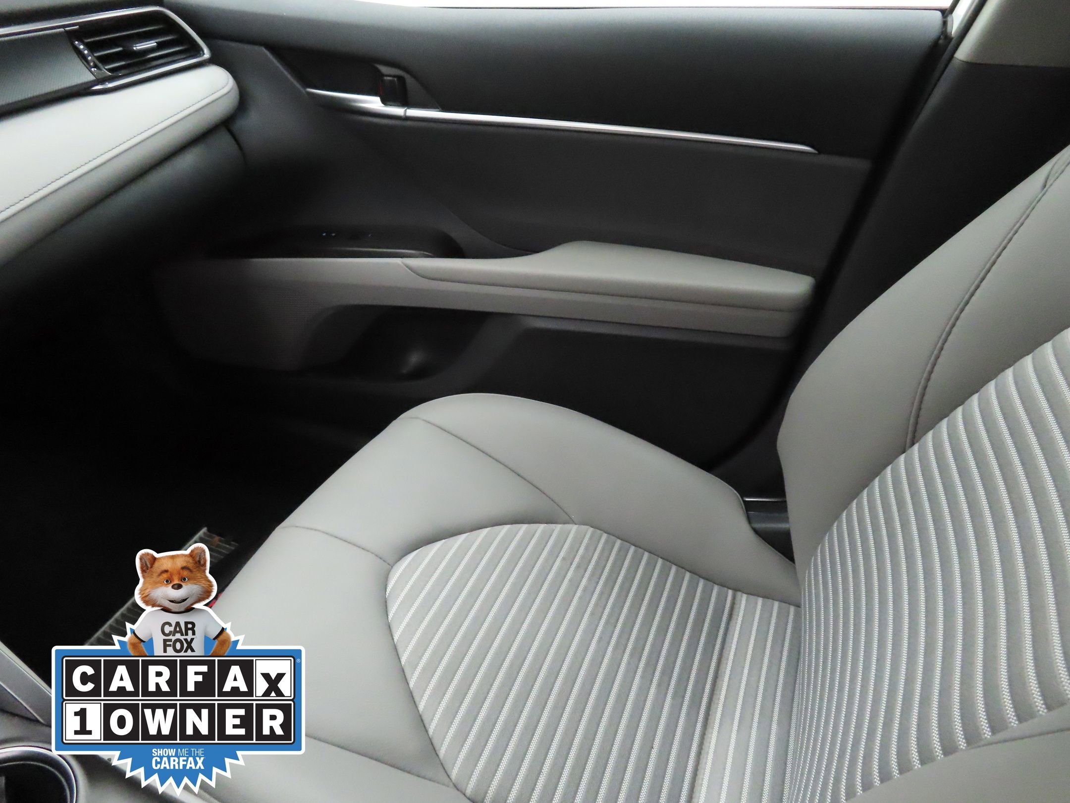 Used 2024 Toyota Camry SE image 18