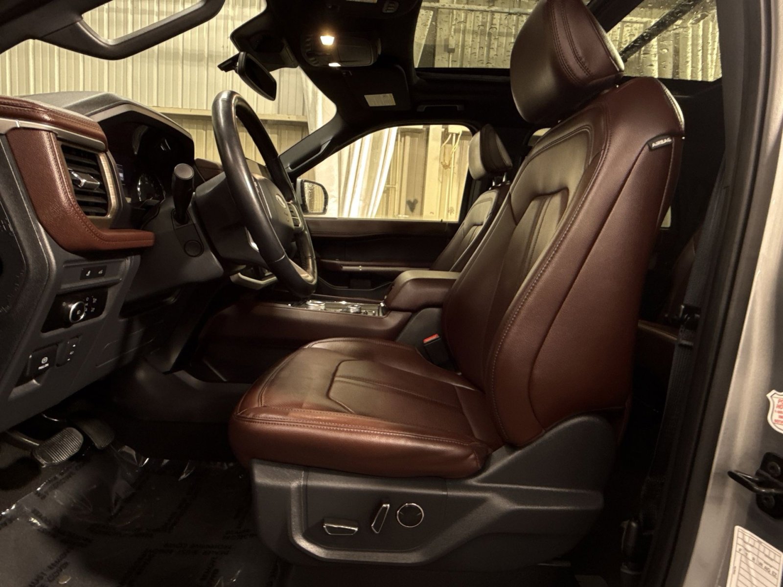 Used 2024 Ford Expedition Limited image 13