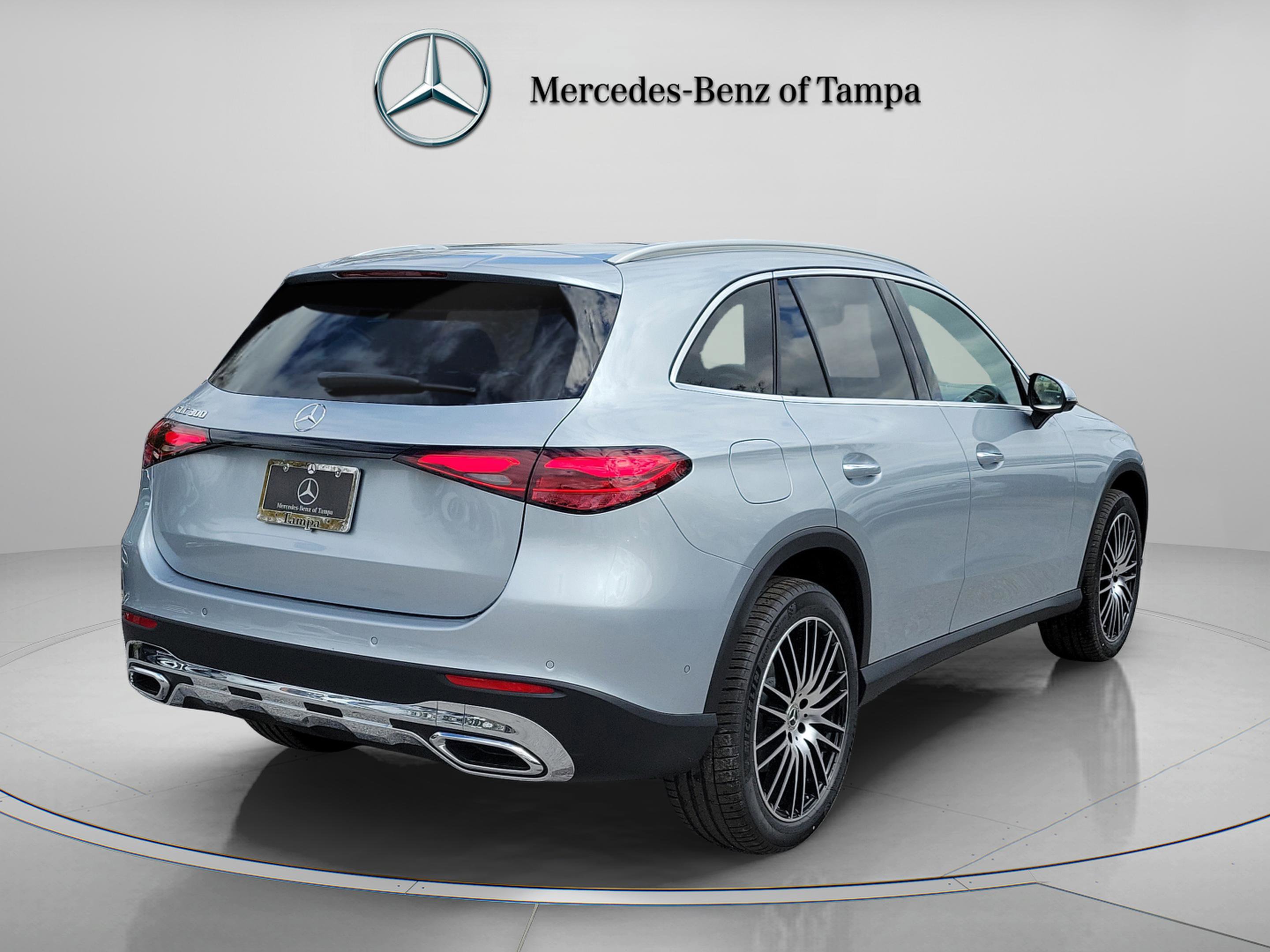 Used 2026 Mercedes-Benz GLC 300 image 4