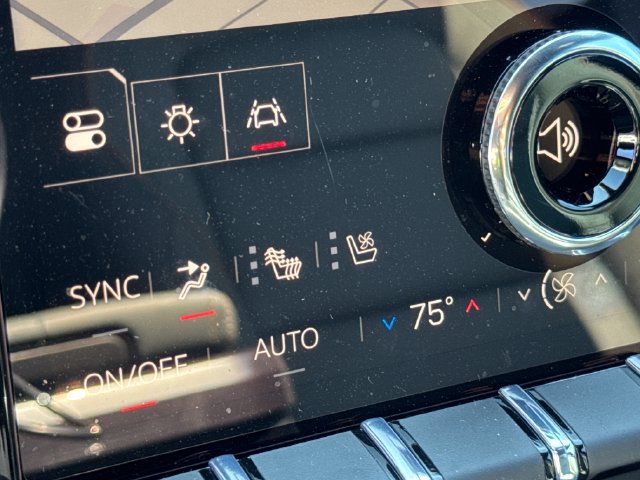 New 2027 GMC Terrain AT4 w/ Convenience Package III AWD/4WD image 27