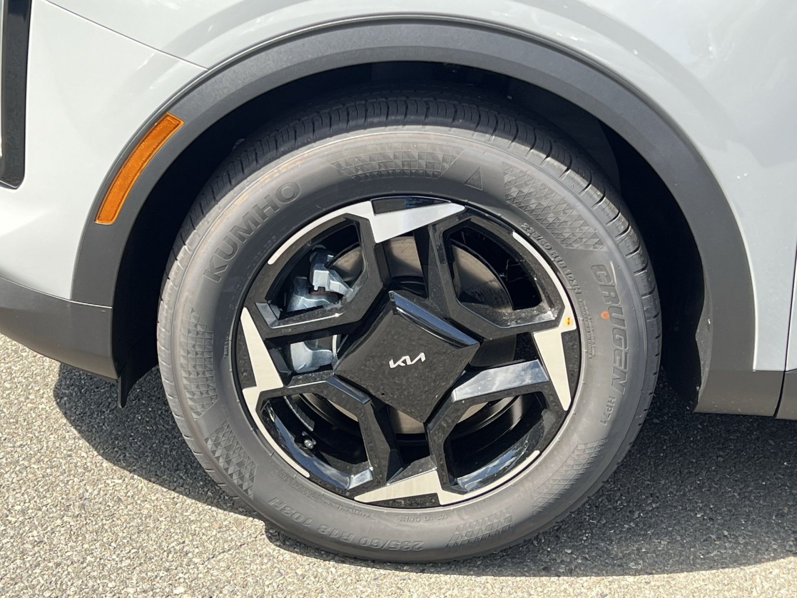 New 2026 Kia Sportage EX FWD image 17