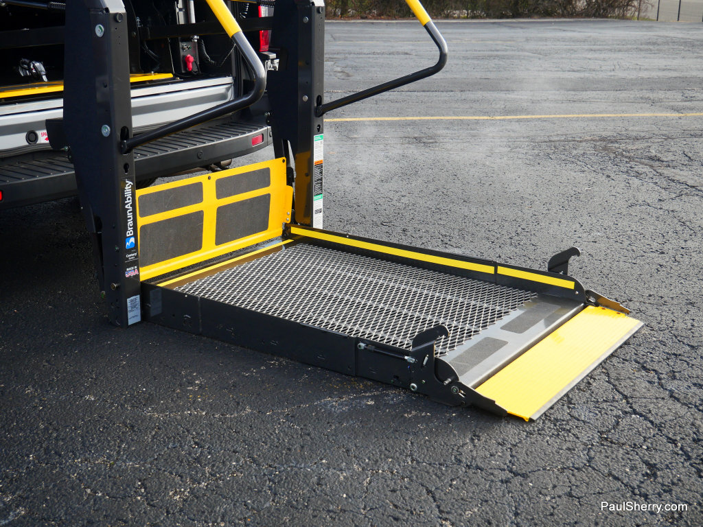 Used 2020 Ford Transit 350 XL image 12