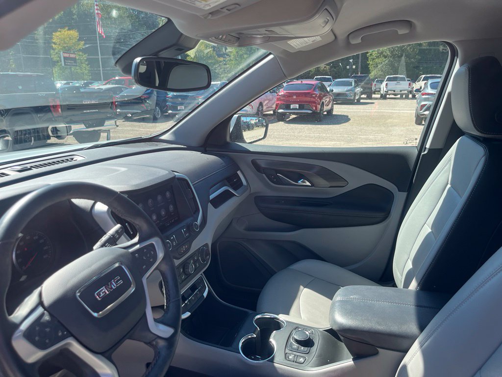Used 2023 GMC Terrain SLT FWD image 19