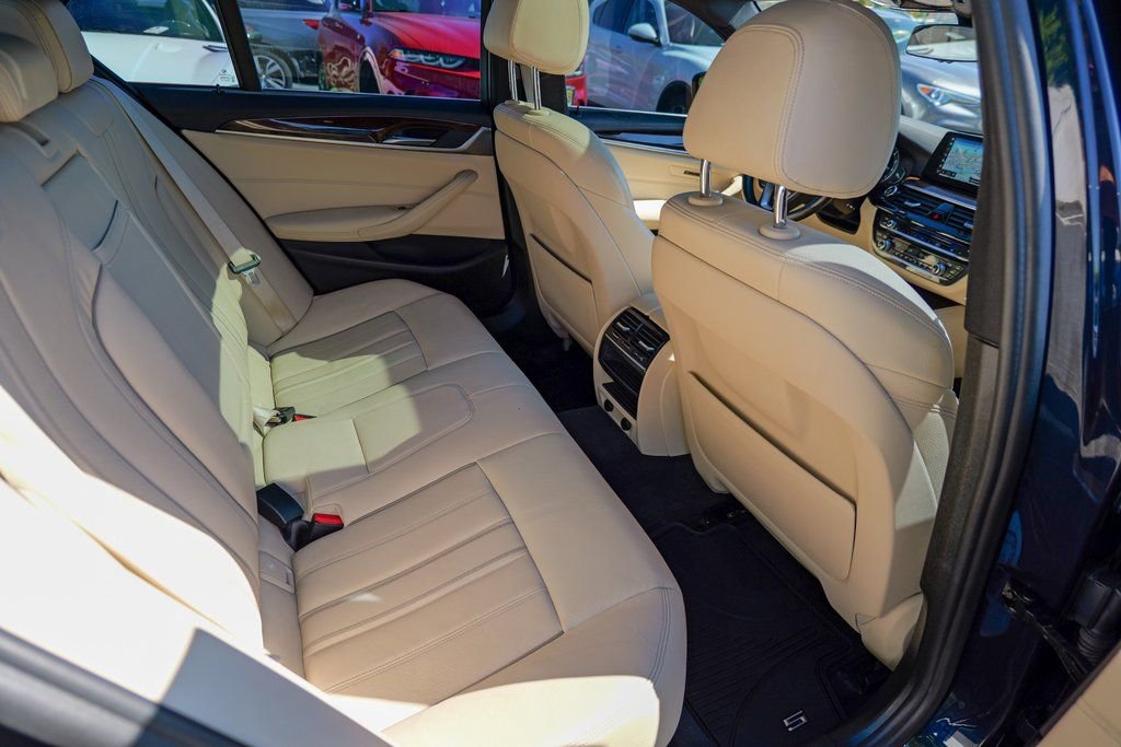 Used 2018 BMW 540i xDrive image 28