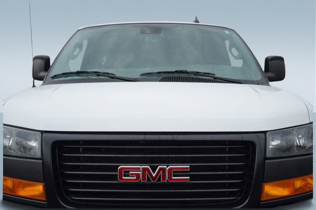 Used 2021 GMC Savana 3500 w/ Driver Convenience Package image 31