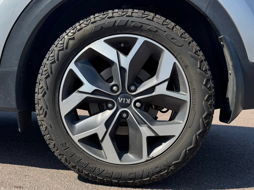 Used 2021 Kia Sportage EX AWD/4WD image 11