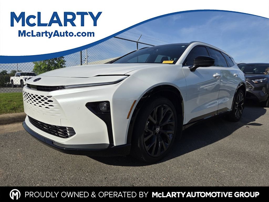 Used 2025 Toyota Crown Signia w/ Advanced Technology Package image 1